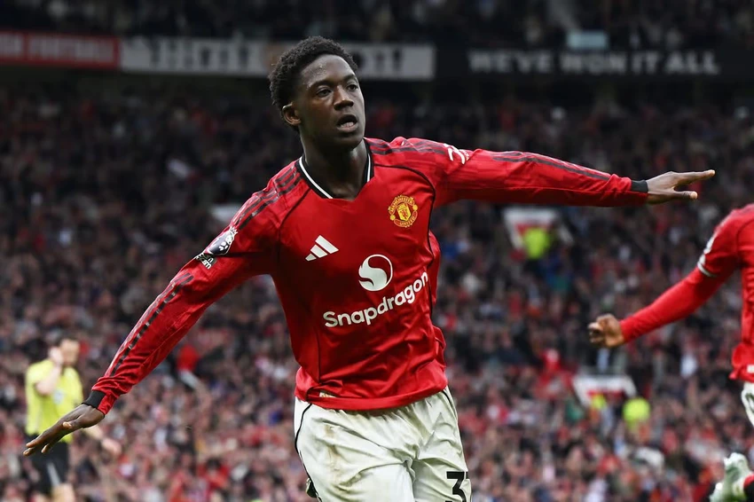 MU thu về 15,7 triệu bảng sau chiến thắng trước Liverpool